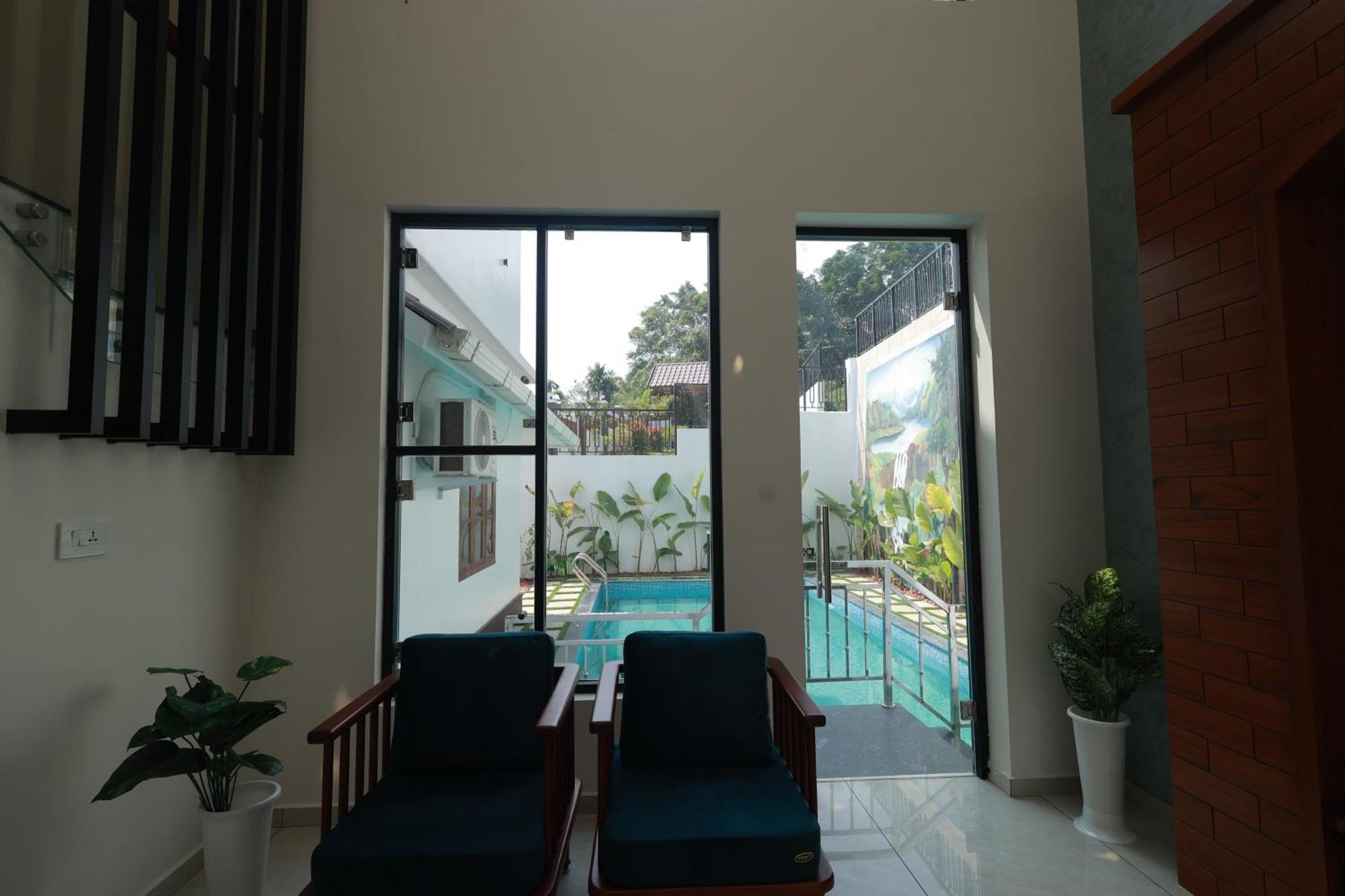 Tatvaura Resort Wayanad Padinjarathara Bagian luar foto