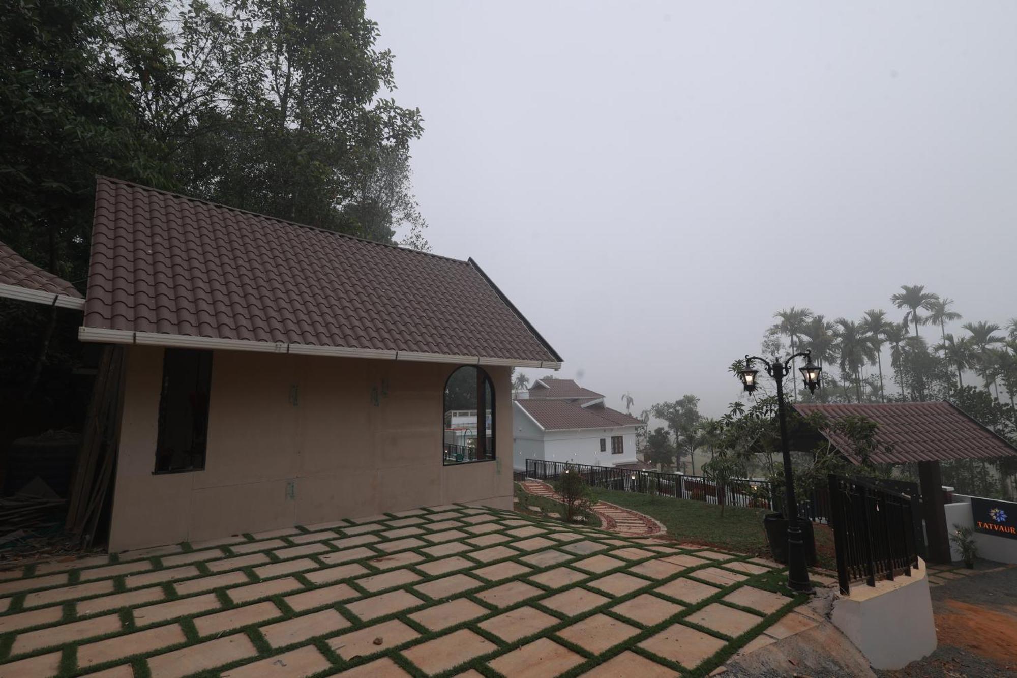 Tatvaura Resort Wayanad Padinjarathara Bagian luar foto
