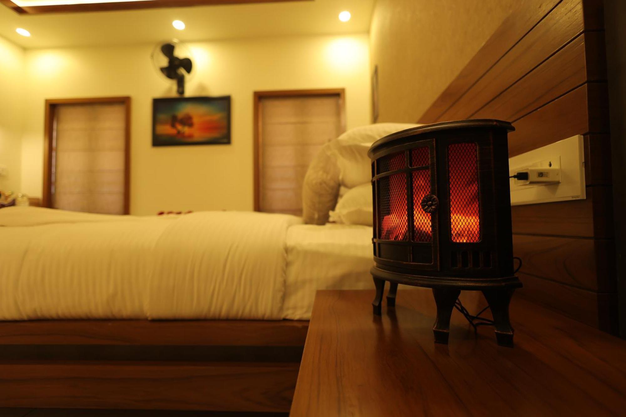 Tatvaura Resort Wayanad Padinjarathara Bagian luar foto