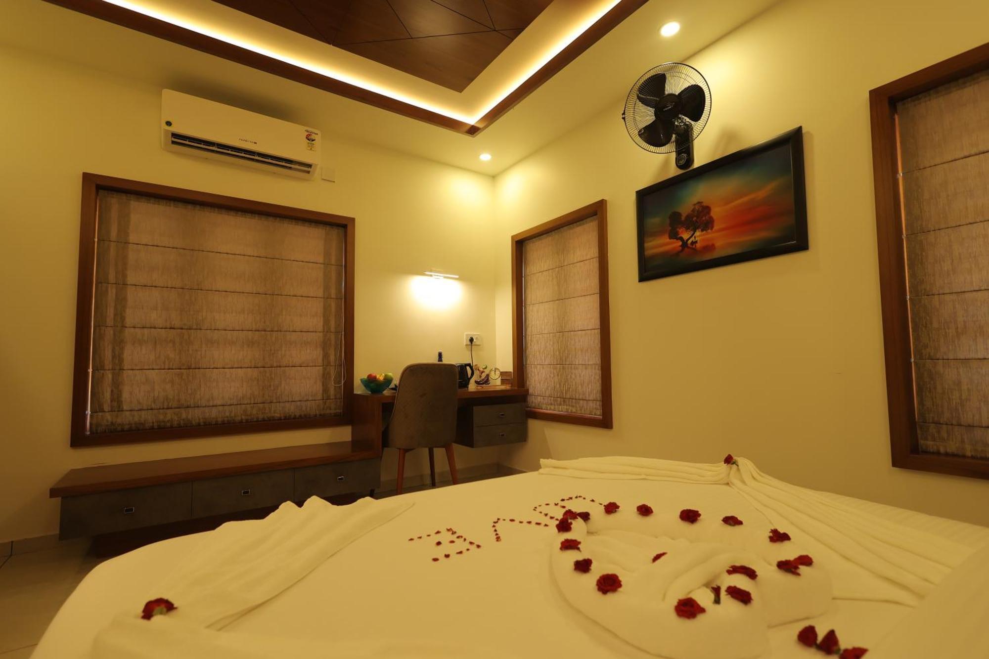 Tatvaura Resort Wayanad Padinjarathara Bagian luar foto