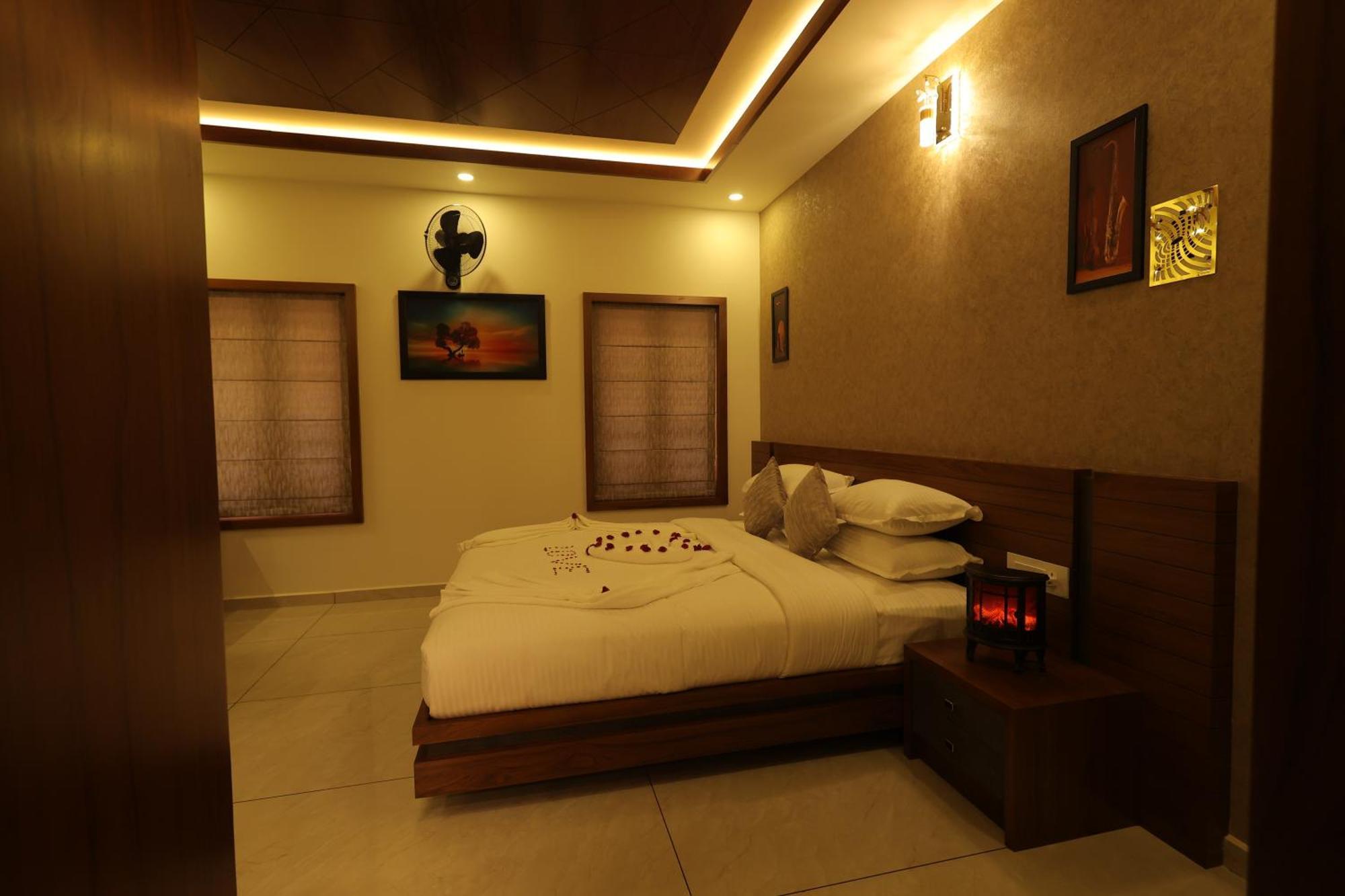 Tatvaura Resort Wayanad Padinjarathara Bagian luar foto