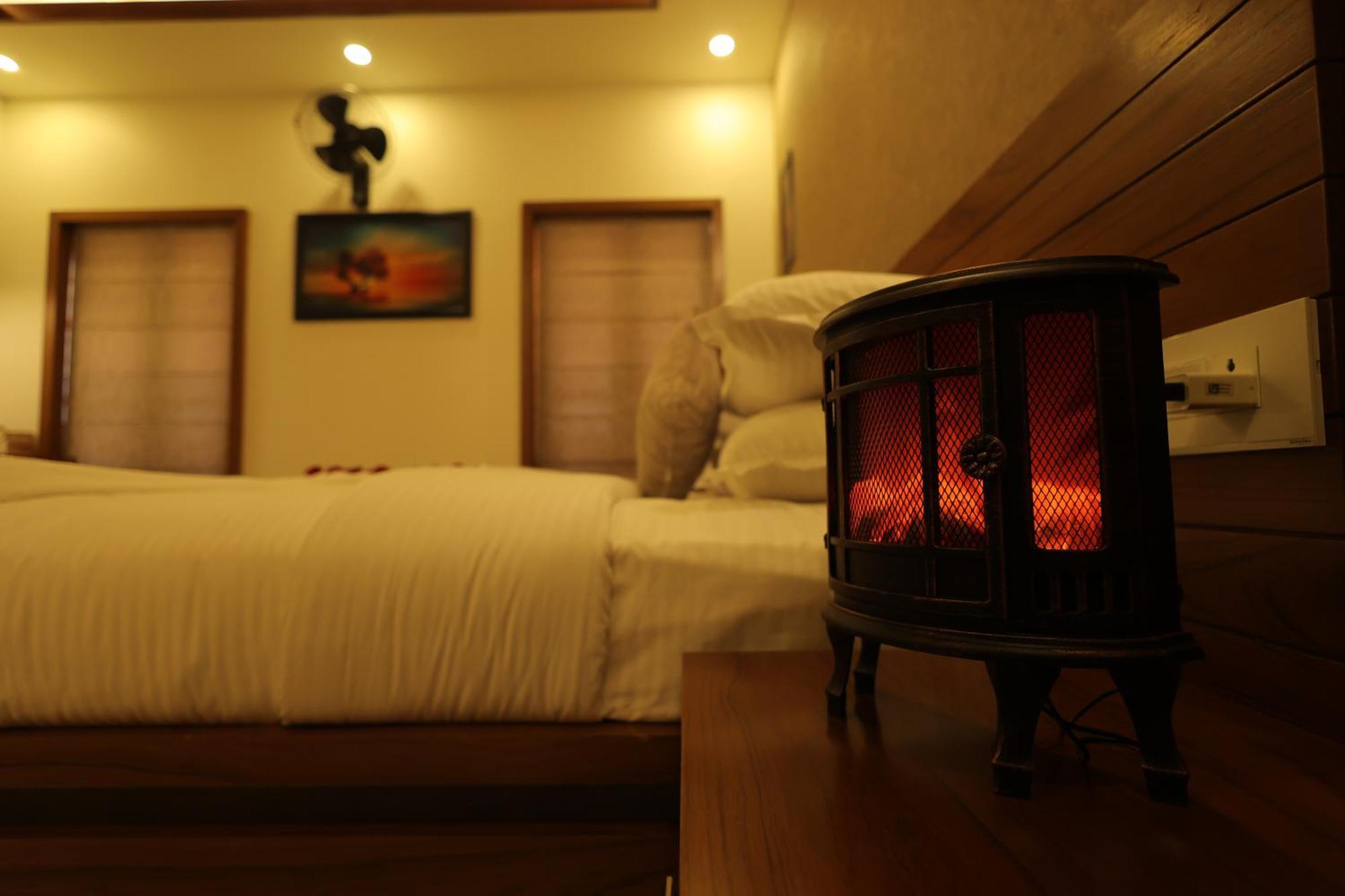 Tatvaura Resort Wayanad Padinjarathara Bagian luar foto
